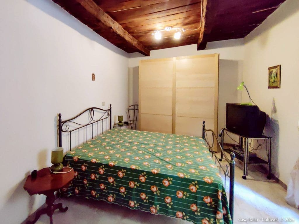 onano apartment 17